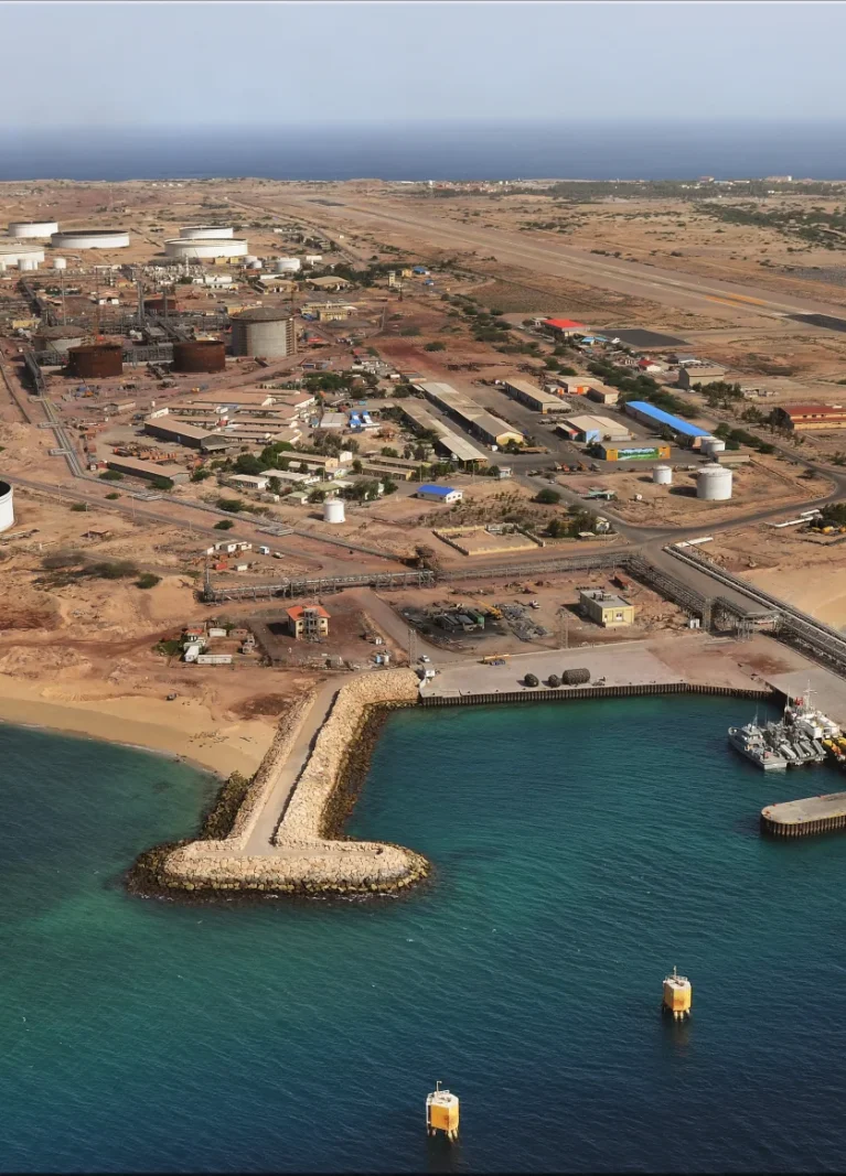 The project for the construction of the Cheshmeh Khosh and Paydar-e Gharb gas compression stations.