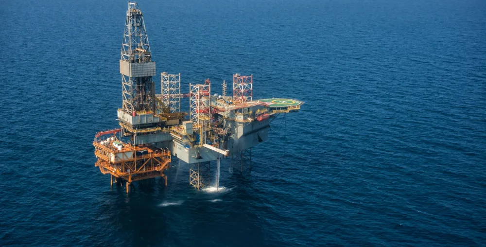 The project for the construction of the Cheshmeh Khosh and Paydar-e Gharb gas compression stations.